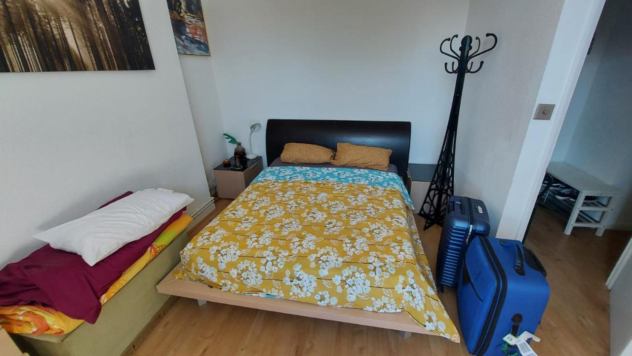Extra Large One Bedroom Flat With Parking 런던 외부 사진